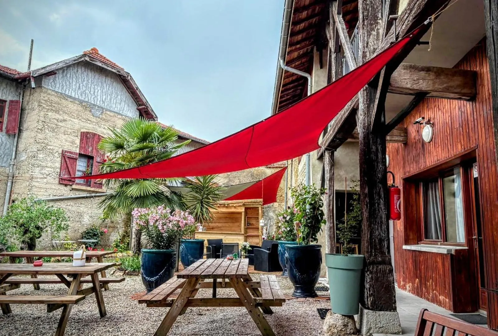 Le Clos Des Roses Pérouges